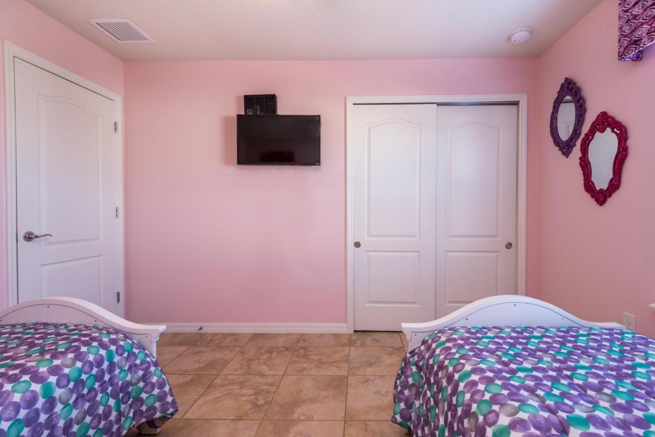 Townhome Wprivate Pool & Free On-Site Water Park キシミー エクステリア 写真